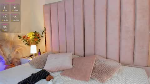 Snapshot of milan_ebony chatting on 11-18-25, 11:58 Milan online show from 11-18-25, 11:58