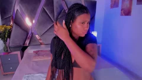 Snapshot of milan_ebony chatting on 12-03-25, 05:55 Milan online show from 12-03-25, 05:55