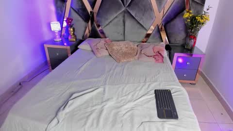 Milan  online show from 03-12-26, 11:49