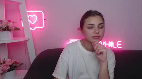 milanaangelas online show from 02-01-25, 11:54