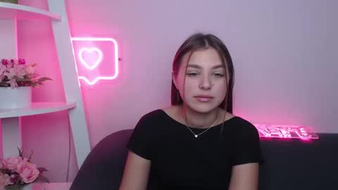 milanaangelas online show from 02-14-25, 05:51