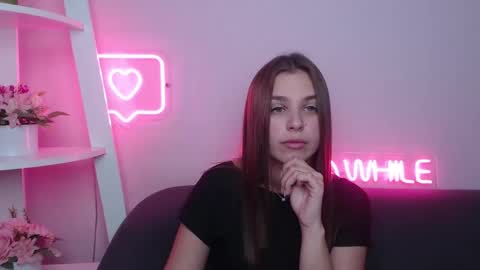 milanaangelas online show from 02-15-25, 06:23