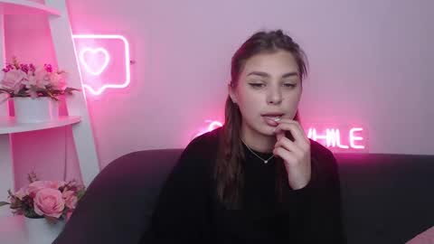 milanaangelas online show from 03-01-25, 05:42