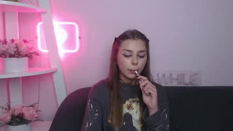 milanaangelas online show from 10-20-25, 04:46