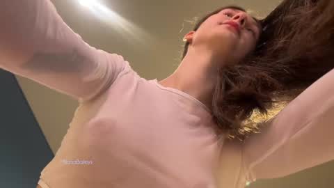 Snapshot of milanabaileys chatting on 01-11-25, 01:32 Milana online show from 01-11-25, 01:32