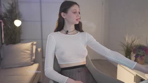 Snapshot of milanabaileys chatting on 02-11-25, 05:29 Milana online show from 02-11-25, 05:29