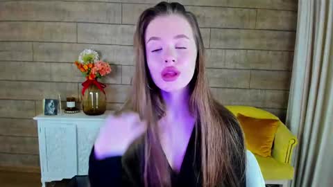 MilanaBalmain online show from 02-17-25, 01:42