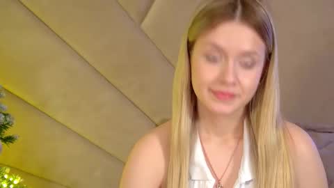 MilanaBalmain online show from 01-14-26, 04:12