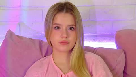 MilanaBalmain online show from 02-27-26, 04:23