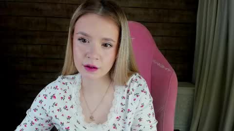 Snapshot of milanabalmain chatting on 04-20-26, 04:26 MilanaBalmain online show from 04-20-26, 04:26