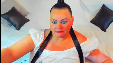 Snapshot of milanabiegert chatting on 01-02-25, 08:24 Lana online show from 01-02-25, 08:24