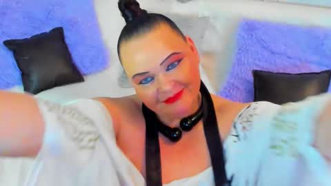 Snapshot of milanabiegert chatting on 02-17-25, 03:42 Lana online show from 02-17-25, 03:42