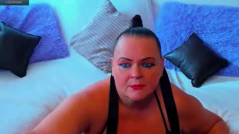 Snapshot of milanabiegert chatting on 09-10-25, 07:30 Lana online show from 09-10-25, 07:30