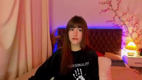 Milana online show from 07-10-26, 05:45