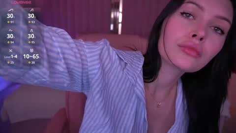 Snapshot of milanamusee chatting on 11-02-25, 02:19 Milana online show from 11-02-25, 02:19