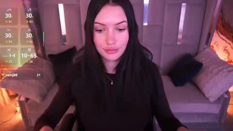 Snapshot of milanamusee chatting on 12-15-25, 02:54 Milana online show from 12-15-25, 02:54