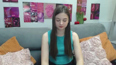 Snapshot of milanaroz chatting on 04-30-26, 04:52 milanaroz online show from 04-30-26, 04:52