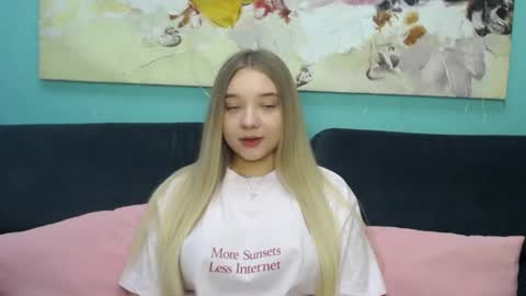 Snapshot of milanasii chatting on 03-12-26, 05:46 Milana online show from 03-12-26, 05:46