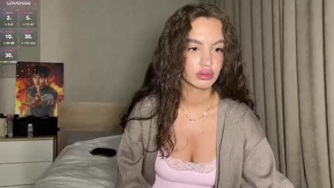 Snapshot of milanasugar chatting on 04-22-26, 10:00 milanasugar online show from 04-22-26, 10:00