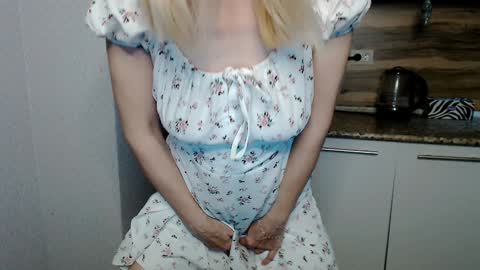 Milena online show from 01-03-25, 01:16