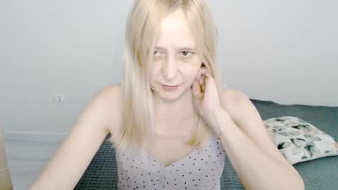 Milena online show from 02-16-25, 07:59