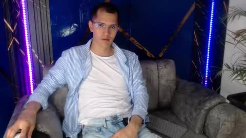 milandavid1 online show from 03-12-26, 06:14