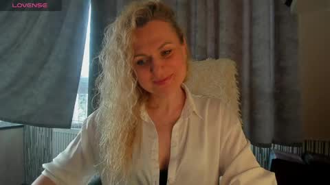 Snapshot of milanna_x chatting on 05-13-26, 04:04 milanna_x online show from 05-13-26, 04:04