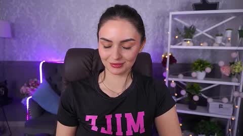 Snapshot of milashalovely chatting on 10-28-25, 07:23 Milasha online show from 10-28-25, 07:23