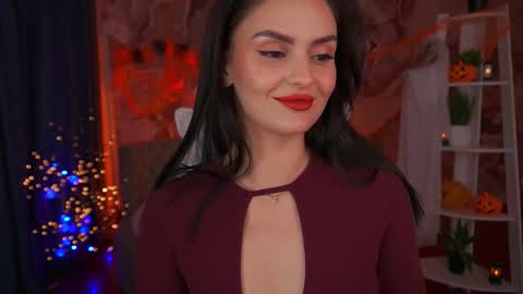 Snapshot of milashalovely chatting on 10-29-25, 02:19 Milasha online show from 10-29-25, 02:19