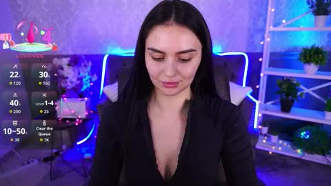 Snapshot of milashalovely chatting on 11-28-25, 03:47 Milasha online show from 11-28-25, 03:47