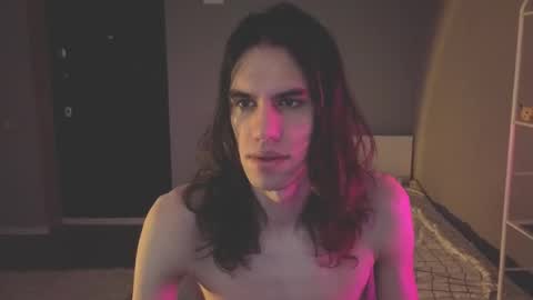 Snapshot of milaslovv chatting on 04-30-26, 11:42 Mila online show from 04-30-26, 11:42