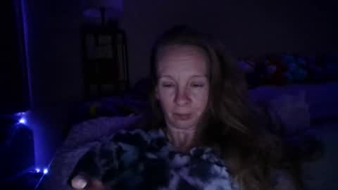 Snapshot of milastoned chatting on 04-17-26, 04:15 Mila online show from 04-17-26, 04:15