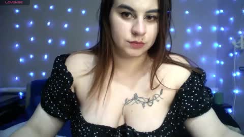 Snapshot of milaxcute chatting on 02-13-25, 03:35 Milaxcute online show from 02-13-25, 03:35