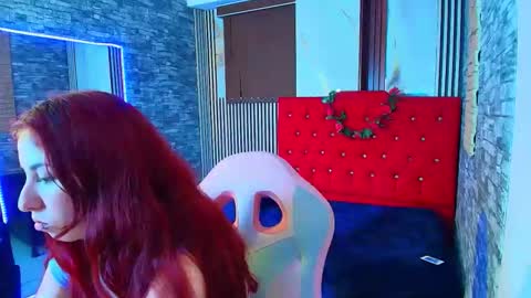 Ana online show from 11-22-25, 02:21