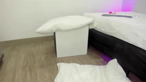 Milena  online show from 01-21-25, 05:27