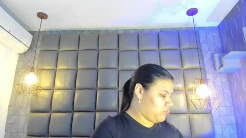 Milena  online show from 09-21-25, 03:30