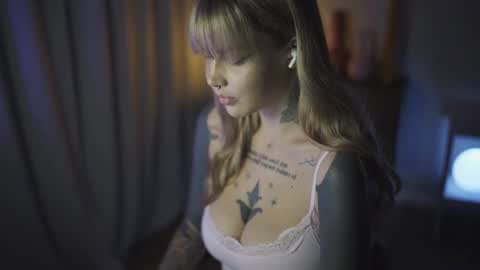 Snapshot of mileeena chatting on 06-28-26, 05:08 M Telegram mamagotachannel online show from 06-28-26, 05:08