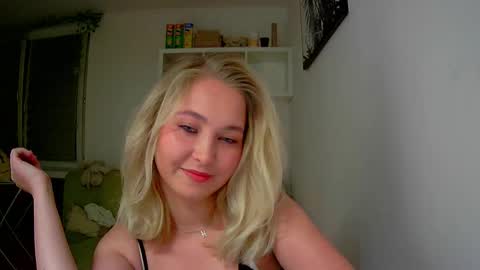 Milena new nonude shy blonde natural online show from 09-22-25, 10:23