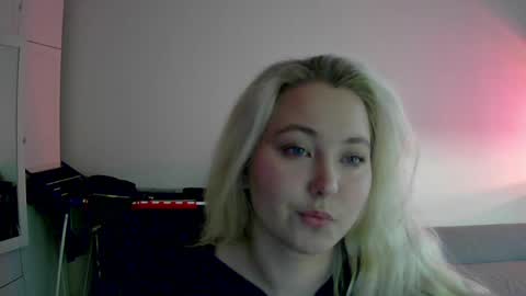 Snapshot of milena391630 chatting on 05-02-26, 06:02 Milena new nonude shy blonde natural online show from 05-02-26, 06:02
