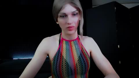 Milena Hardy online show from 10-15-25, 04:56