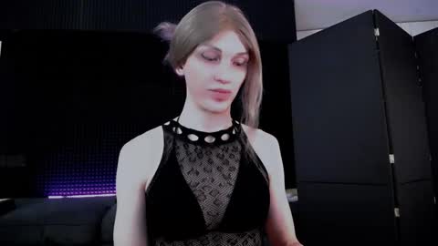 Milena Hardy online show from 10-23-25, 04:12