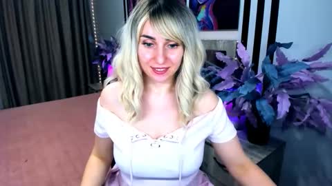 MilenaDaisy online show from 03-31-26, 02:50