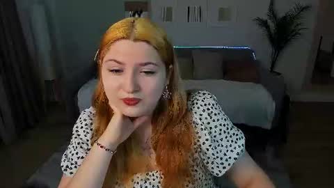 milenafiery online show from 08-10-26, 04:27