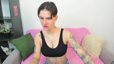 milenakeeks online show from 04-06-26, 01:25