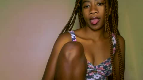 Snapshot of milennah chatting on 06-07-26, 07:23 milennah online show from 06-07-26, 07:23