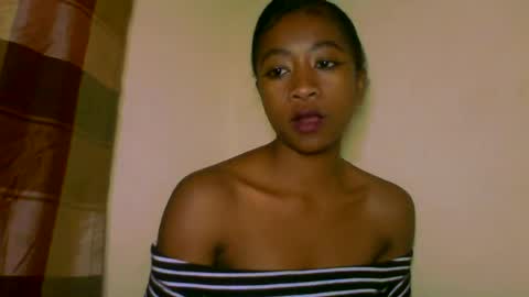Snapshot of milennah chatting on 06-14-26, 09:00 milennah online show from 06-14-26, 09:00