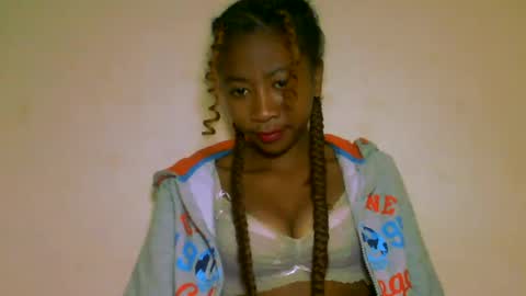 Snapshot of milennah chatting on 06-22-26, 07:38 milennah online show from 06-22-26, 07:38