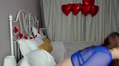 Miley online show from 02-08-25, 01:32