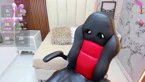 Snapshot of mileyjoas chatting on 01-09-26, 12:19 MILEY online show from 01-09-26, 12:19