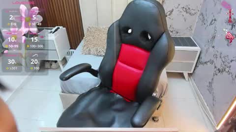 Snapshot of mileyjoas chatting on 02-21-26, 07:37 MILEY online show from 02-21-26, 07:37